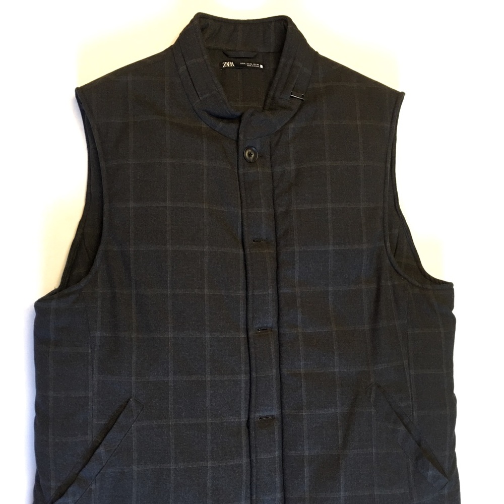 Zara vest in black. Not used and in great condition.